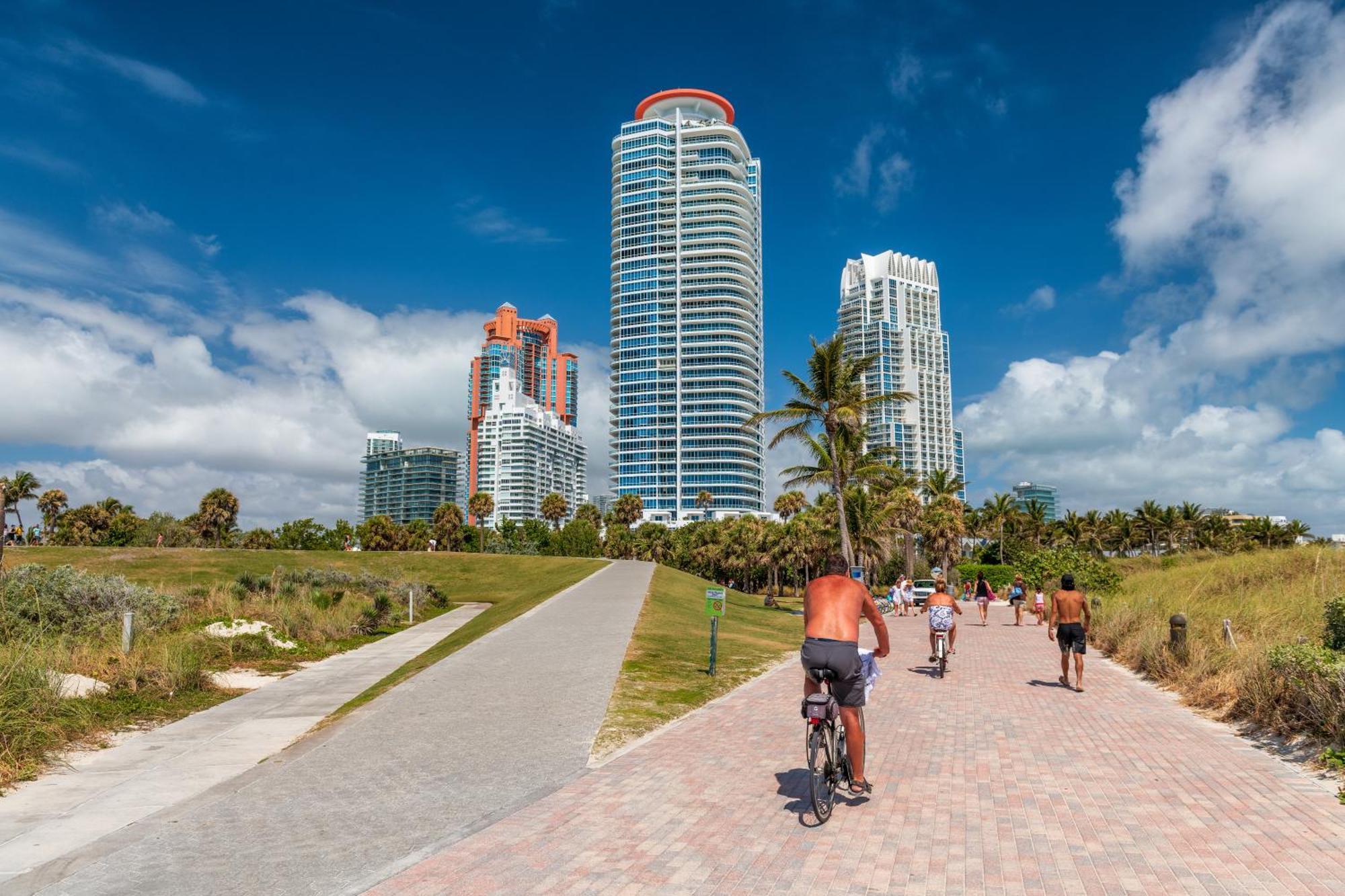 Beachfront Bentley Hotel One Bedroom Suite With Balcony And Beach Access Miami Beach Exterior foto